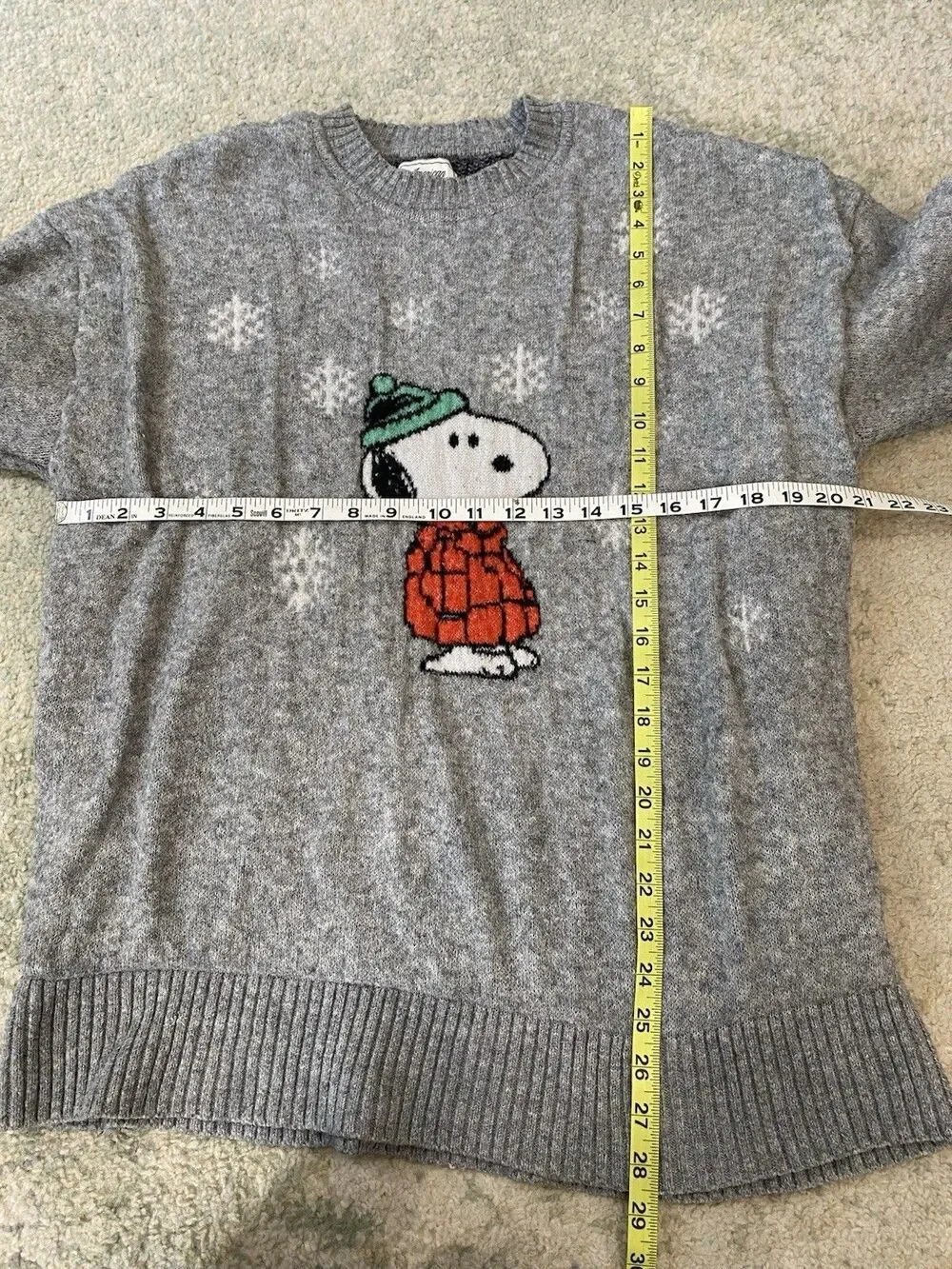 AE American Eagle Whoa So Soft Oversized Snoopy Holiday Sweater Medium Winter